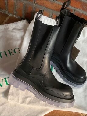Bottega Veneta Black Leather Lug-Sole Lace-Up Boots with Translucent Sole